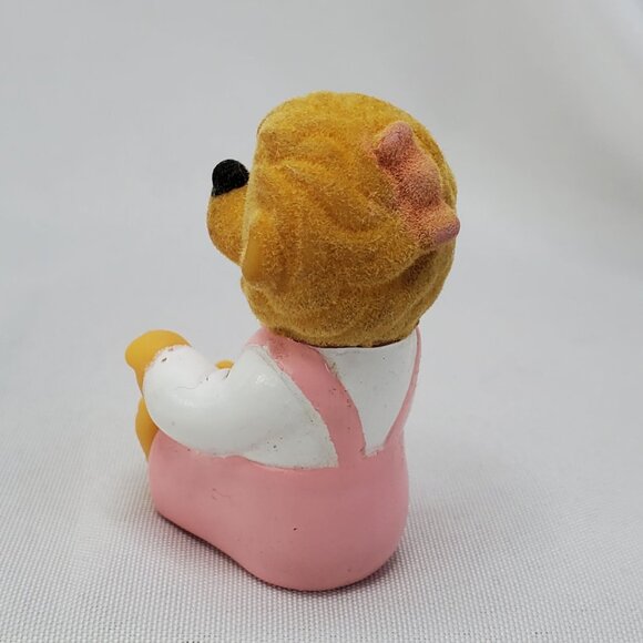 Vintage Berenstain Bears 1989 Sissy Bear Pink Overalls 2.5” Plastic Figure Fuzzy - Picture 3 of 10